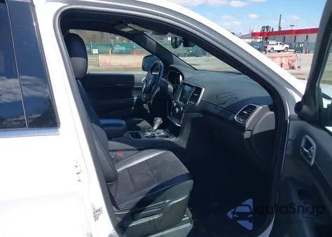 2018 Jeep Grand Cherokee Laredo E 4X4 z USA, uszkodzony, nr VIN 1C4RJFAG0JC197738